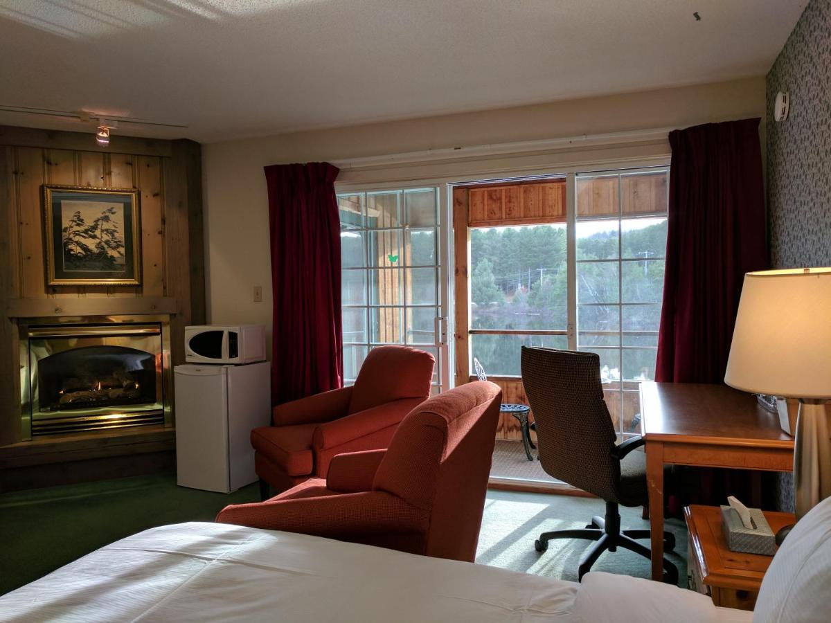 Algonquin Lakeside Inn Dwight Rum bild
